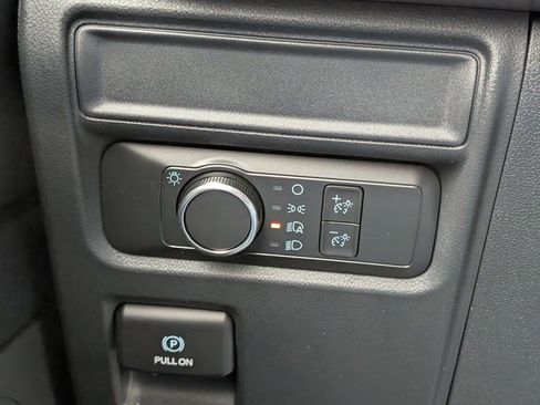 Used 2022 Ford Expedition XLT image 30