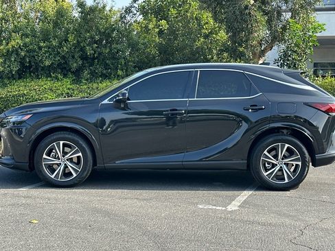 Used 2024 Lexus RX 350 FWD w/ Technology Package image 2