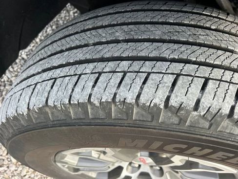 Used 2024 GMC Sierra 1500 SLT image 50