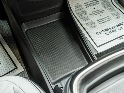 Used 2024 Rivian R1S Adventure image 25