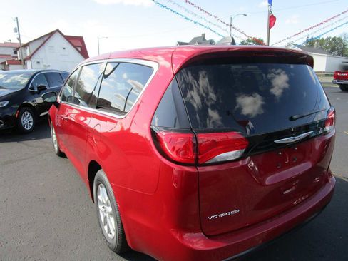 New 2026 Chrysler Voyager LX image 6