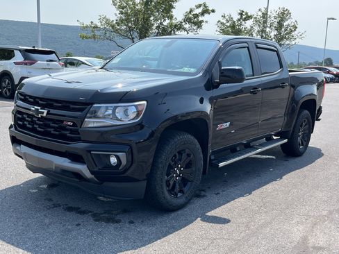 Used 2022 Chevrolet Colorado Z71 w/ Z71 Midnight Edition AWD/4WD image 10