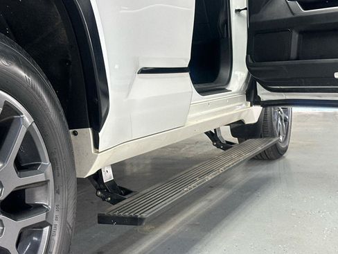 Used 2023 Toyota Sequoia Platinum AWD/4WD image 13