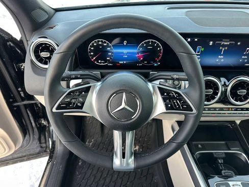 Used 2026 Mercedes-Benz GLB 250 4MATIC image 24