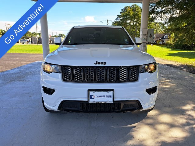 Used 2018 Jeep Grand Cherokee Altitude AWD/4WD image 2