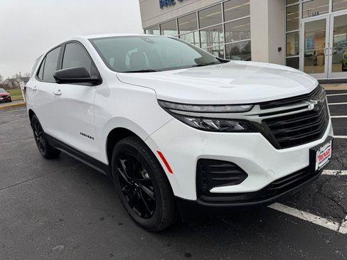 Used 2023 Chevrolet Equinox LS w/ Sport Edition image 2