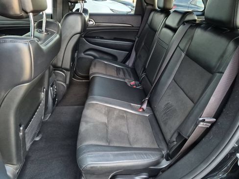 Used 2019 Jeep Grand Cherokee Laredo w/ Laredo X Package RWD image 25