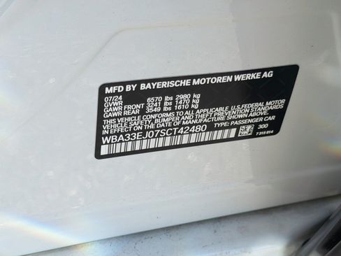 Used 2025 BMW 760i xDrive w/ Executive Package AWD/4WD image 44