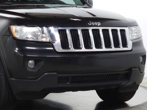 Used 2011 Jeep Grand Cherokee Laredo AWD/4WD image 10