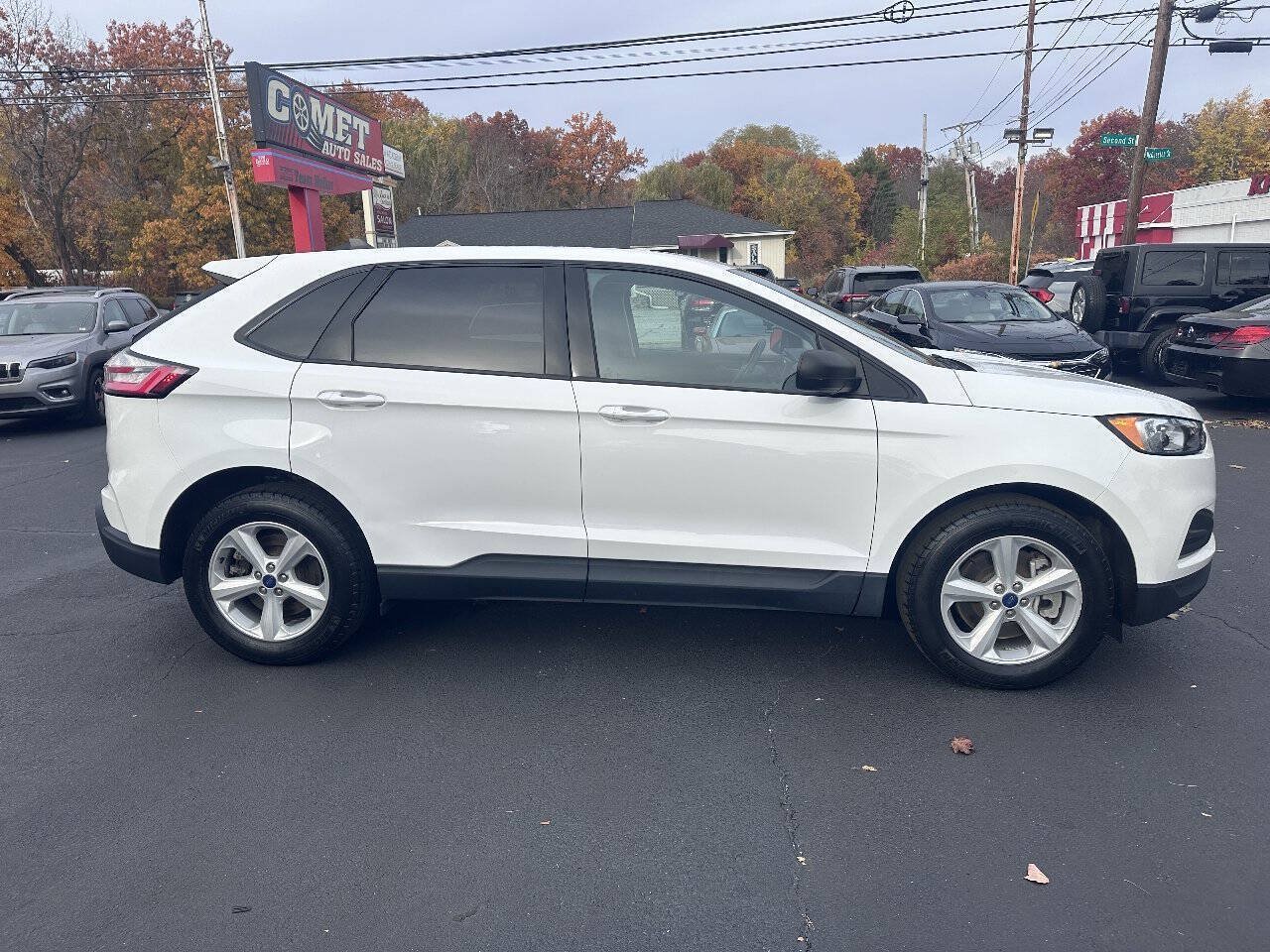 Used 2022 Ford Edge SE AWD/4WD image 3