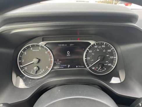 Used 2024 Nissan Rogue SV image 15