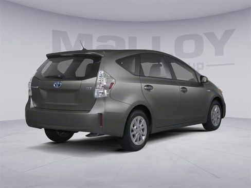 Used 2013 Toyota Prius V Five image 2