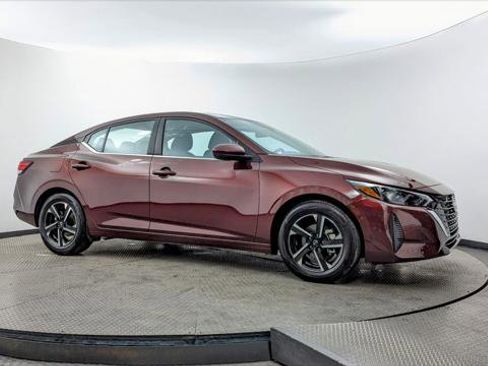 Used 2025 Nissan Sentra SV image 11