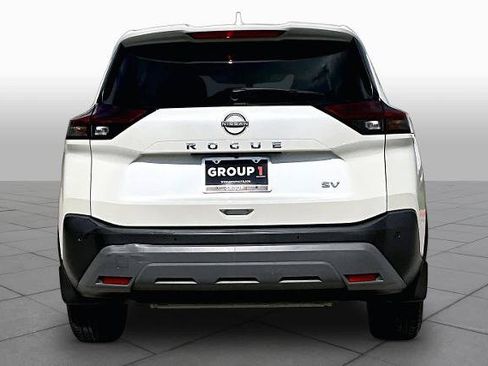 Certified 2023 Nissan Rogue SV FWD image 5