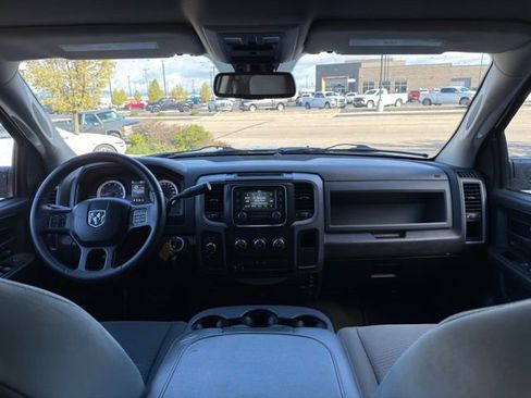 Used 2015 RAM 2500 Tradesman w/ Chrome Appearance Group image 11