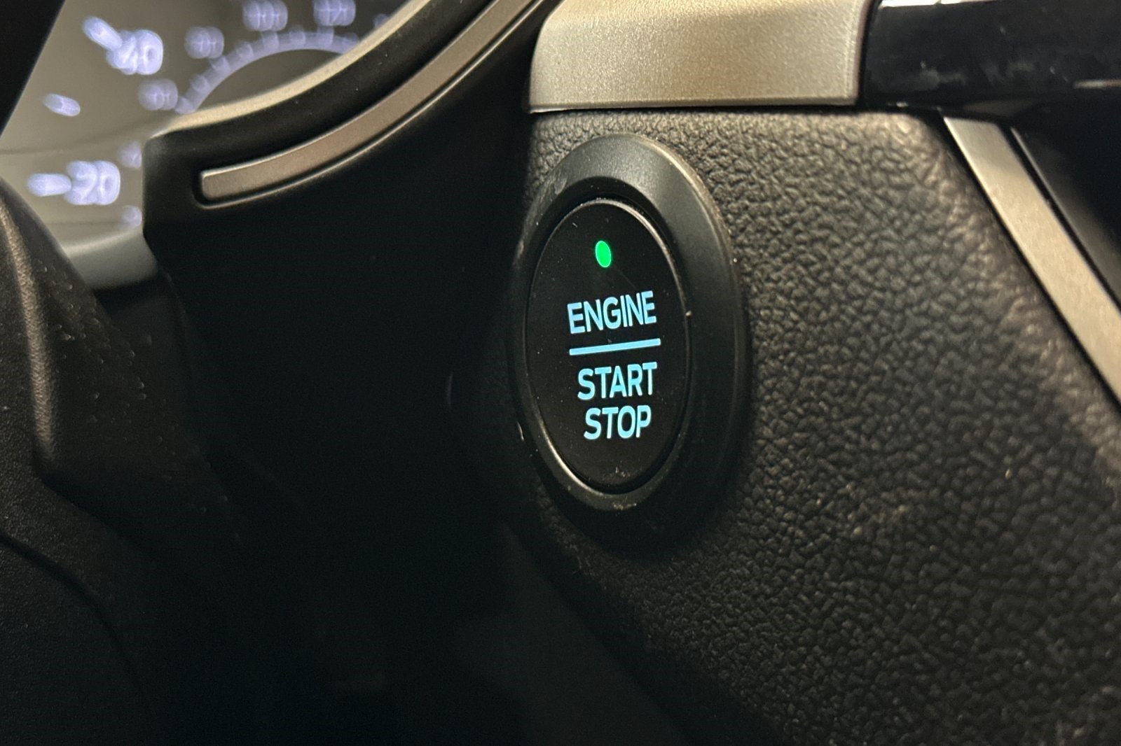 Used 2020 Ford Escape SEL FWD image 17