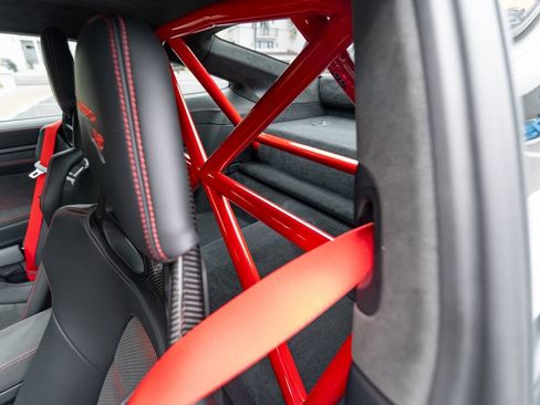 Used 2025 Porsche 911 GT3 RS RWD image 27