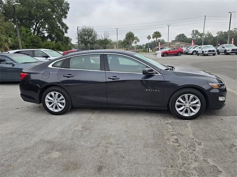 Used 2023 Chevrolet Malibu LT image 3