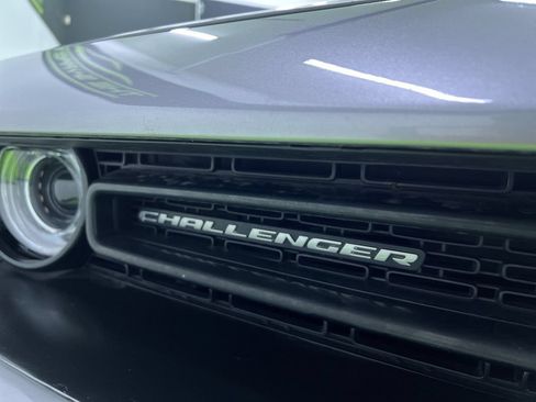 Used 2018 Dodge Challenger SXT RWD image 13