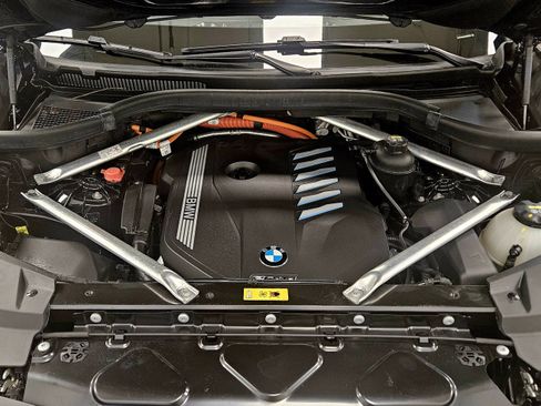 Used 2021 BMW X5 xDrive45e w/ Premium Package image 36