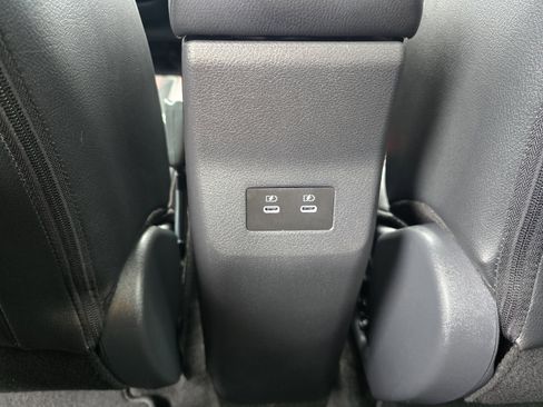 Certified 2025 Nissan Kicks SR FWD image 25