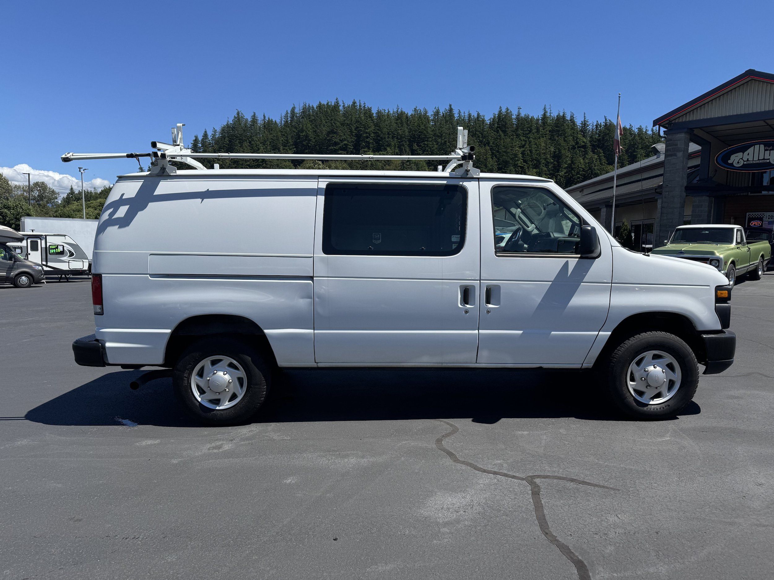 Used 2013 Ford E-350 and Econoline 350 Super Duty w/ PWR Group RWD image 3