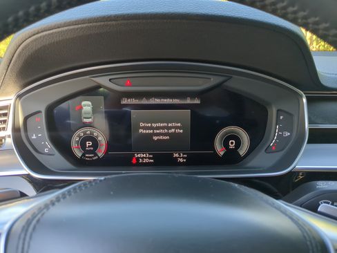 Used 2021 Audi A8 L 4.0T w/ Executive Plus Package image 26