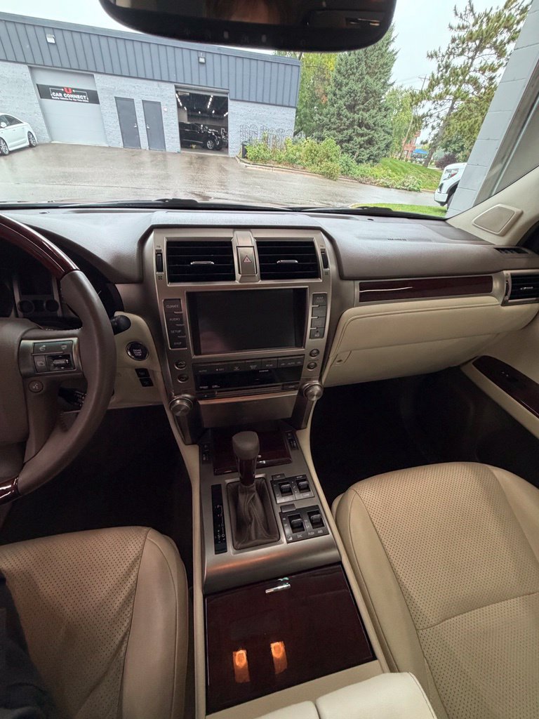 Used 2012 Lexus GX 460 Premium AWD/4WD image 21
