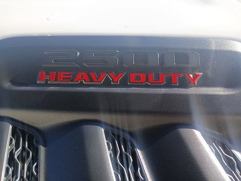 New 2026 RAM 2500 Laramie AWD/4WD image 14