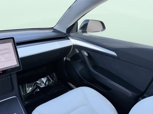 Used 2023 Tesla Model 3 Standard Range image 60