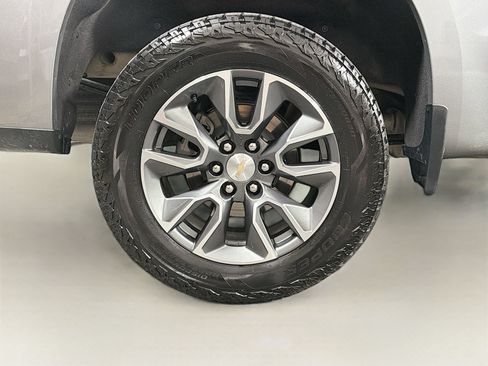 Used 2024 Chevrolet Silverado 1500 LT AWD/4WD image 35