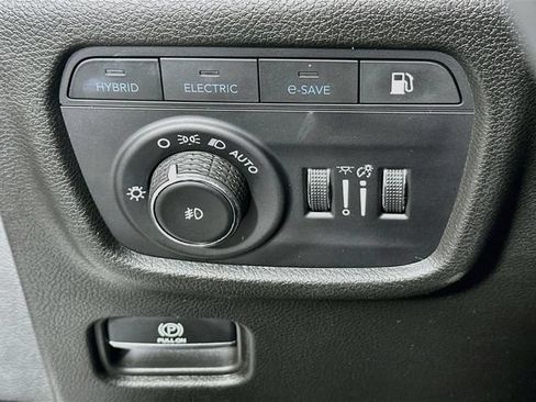 Used 2023 Jeep Grand Cherokee 4WD 4xe image 26