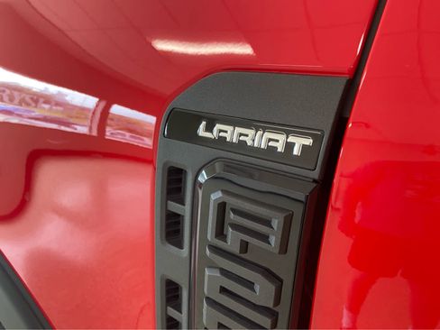Used 2023 Ford F250 Lariat w/ Sport Appearance Package image 15