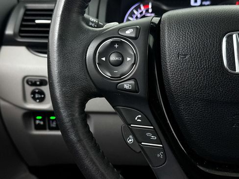 Used 2017 Honda Pilot Elite image 36