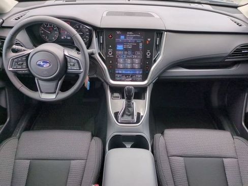 Used 2025 Subaru Outback Premium AWD/4WD image 17