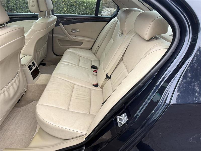 Used 2010 BMW 528i Sedan RWD image 12