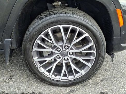 Certified 2023 Jeep Grand Cherokee L Summit image 11