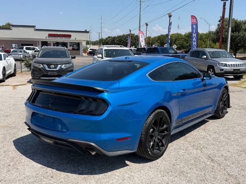 Used 2019 Ford Mustang Premium w/ Equipment Group 201A RWD image 7