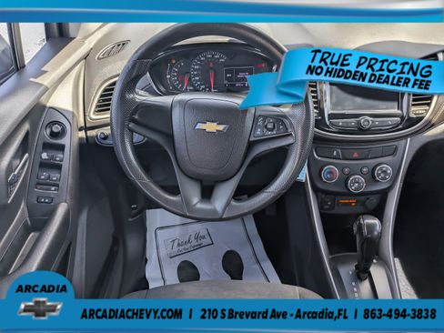 Used 2020 Chevrolet Trax LS FWD image 16