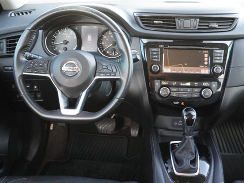 Used 2018 Nissan Rogue SL image 23