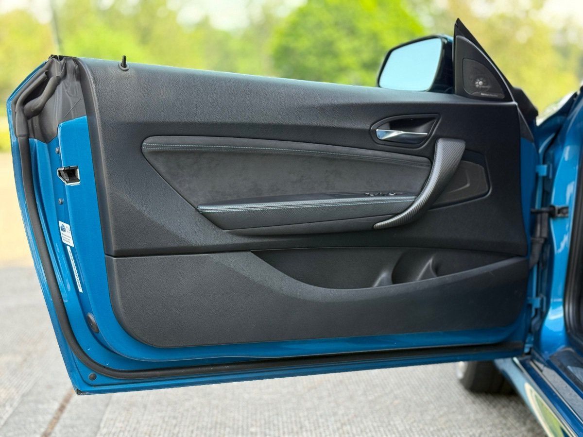 Used 2017 BMW M2 RWD image 9