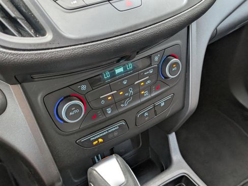 Used 2019 Ford Escape SEL image 41