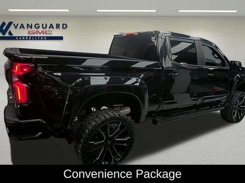Used 2022 Chevrolet Silverado 1500 RST AWD/4WD image 3