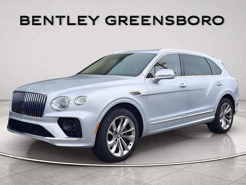 Used 2023 Bentley Bentayga Extended Wheelbase AWD/4WD image 3