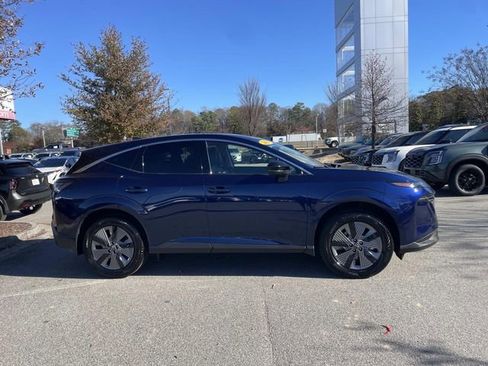 Certified 2025 Nissan Murano SL image 3