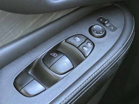 Used 2018 Nissan Murano S w/ Cargo Package FWD image 16