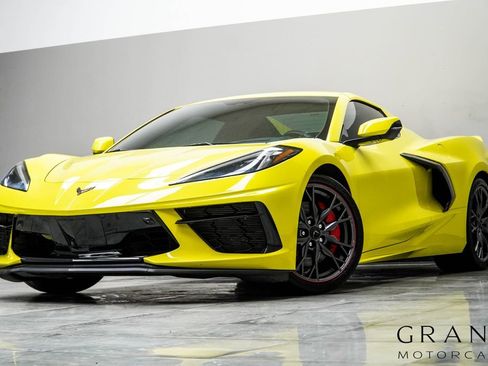 Used 2023 Chevrolet Corvette Stingray Premium Conv w/ Z51 Performance Package RWD image 2