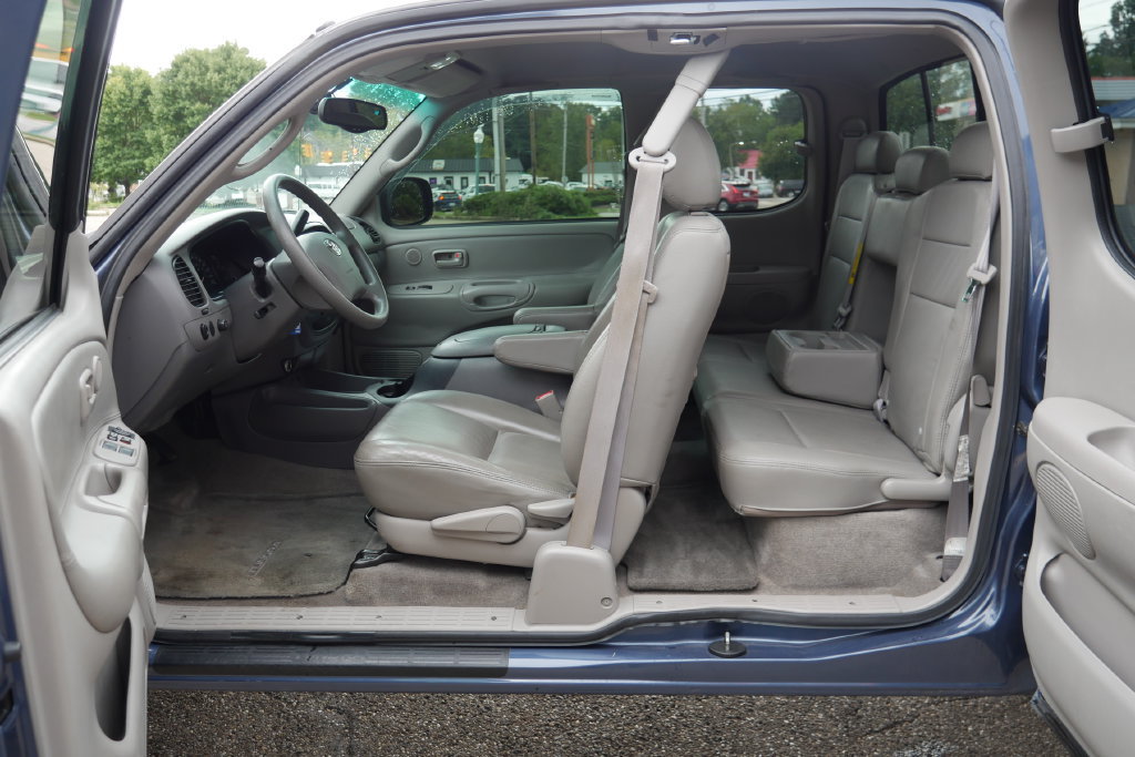 Used 2005 Toyota Tundra SR5 w/ Towing Pkg RWD image 15