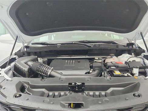 Used 2025 Chevrolet Blazer LT FWD image 34