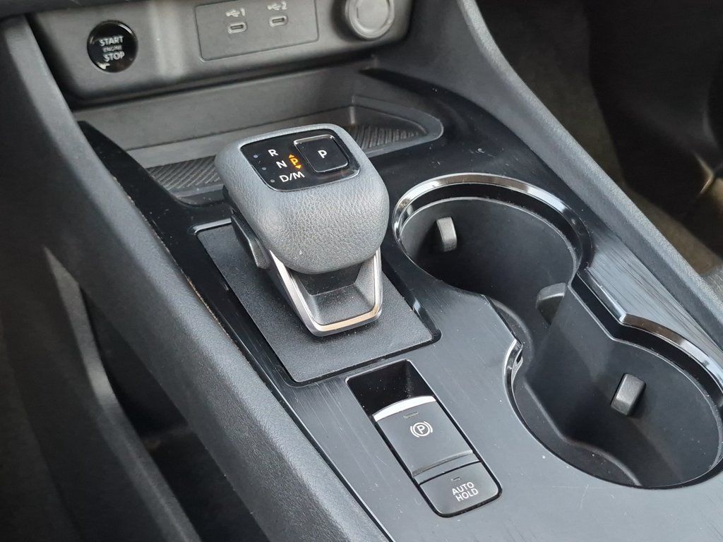 Certified 2024 Nissan Rogue SV FWD image 26
